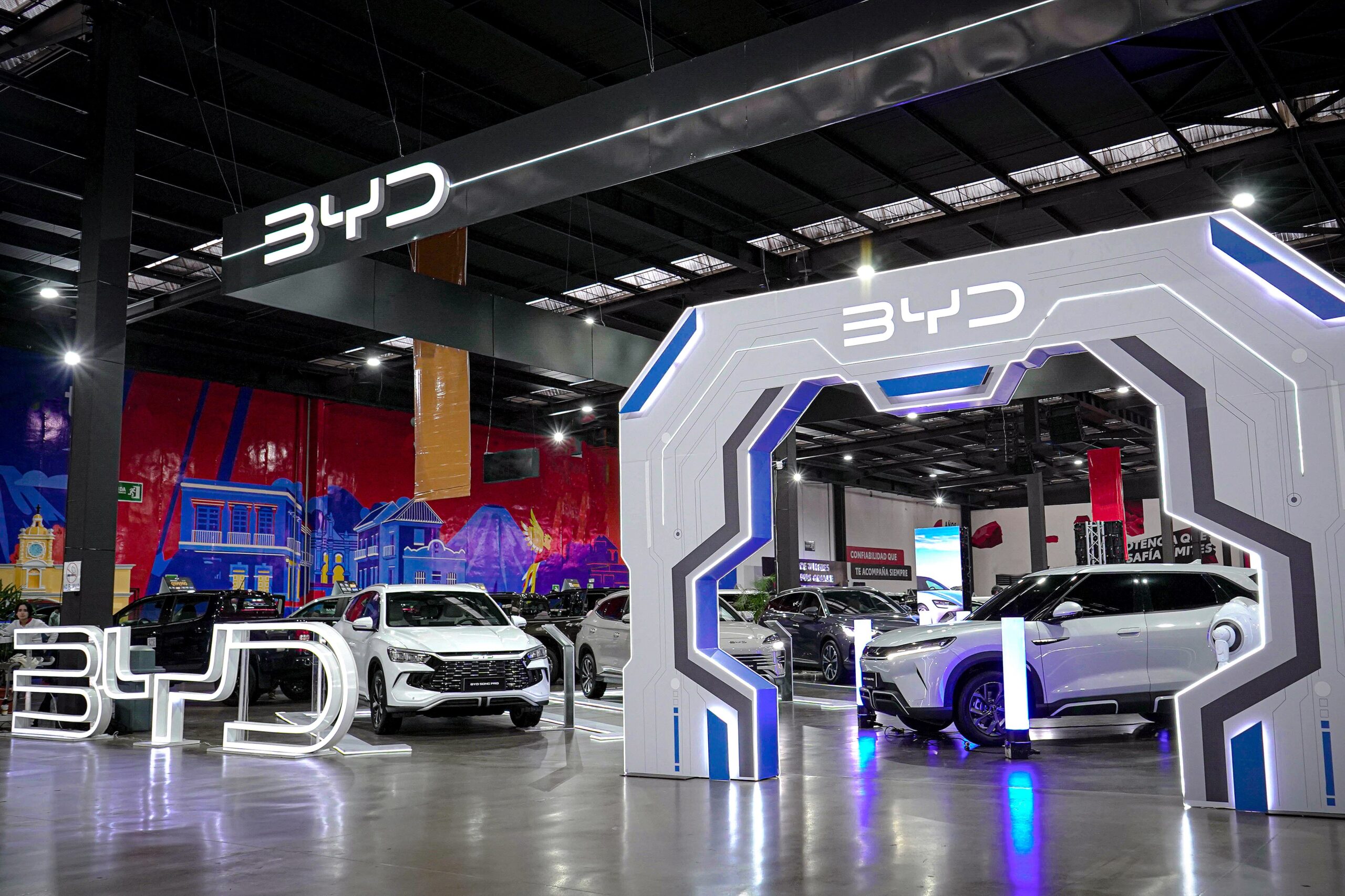 BYD Unveils New Models in Guatemala, Leading a New Chapter in Green Mobility 1 Guatemala BYD Booth scaled